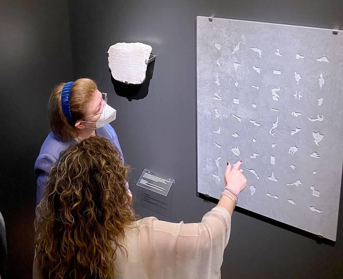 Εγκαινιάστηκε η έκθεση «Λίθινες Διαδρομές – Ιστορίες από Πέτρα»