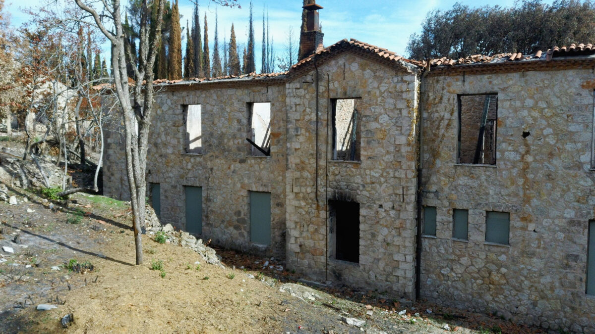 Άποψη του κτηρίου Προσωπικού στο Τατόι (φωτ.: ΥΠΠΟΑ).