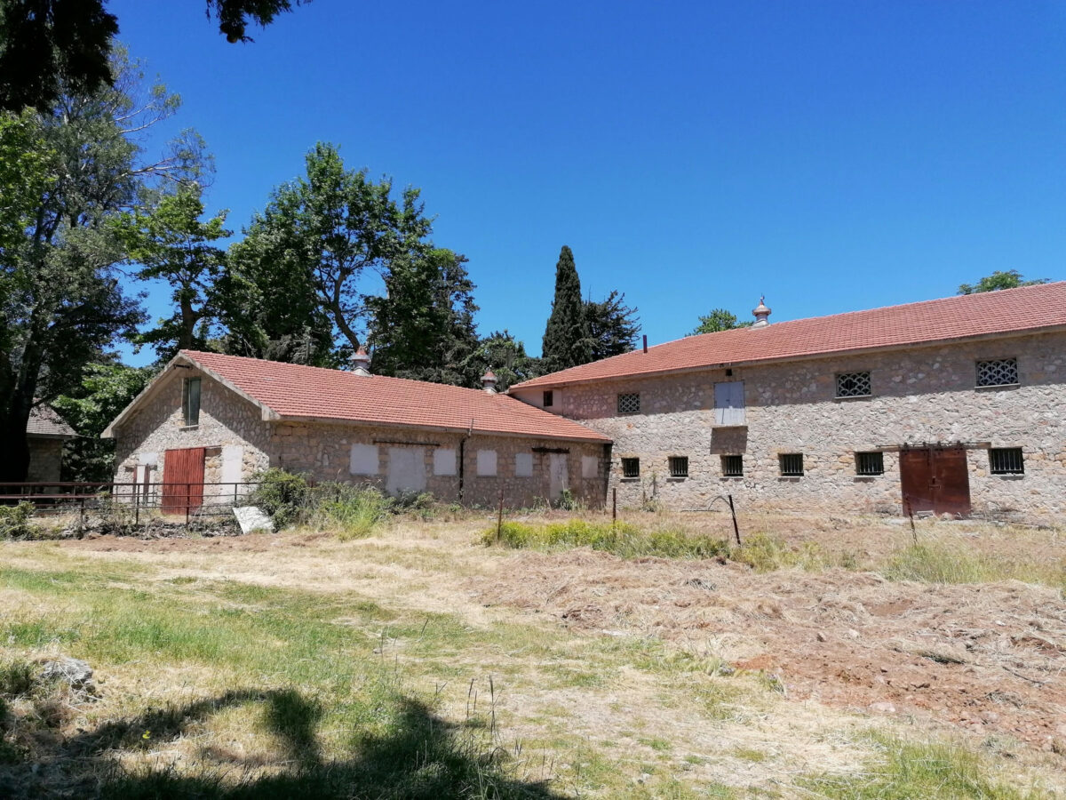 Άποψη του Βουστασίου στο Τατόι (φωτ.: ΥΠΠΟΑ).