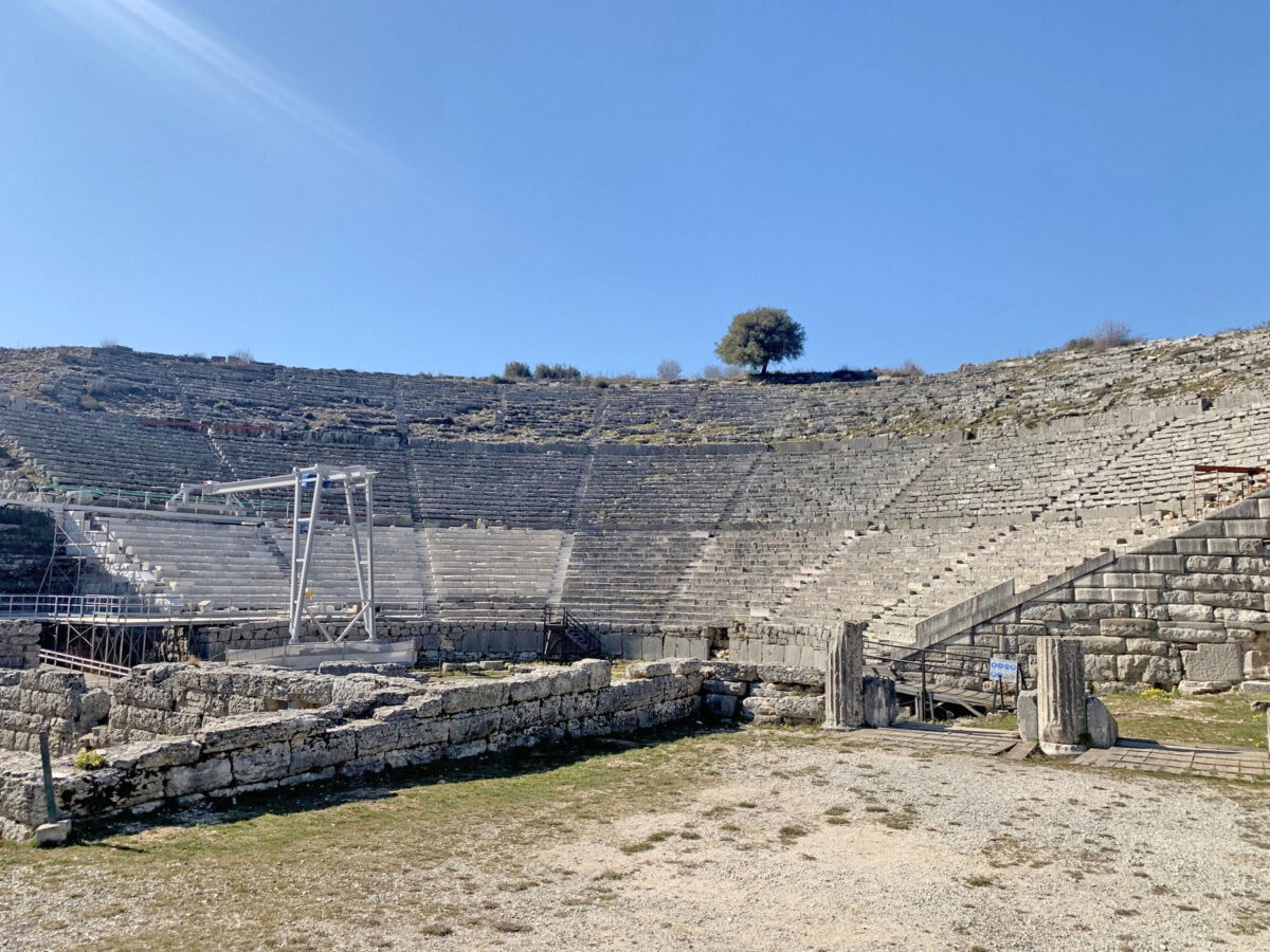 Το αποκατεστημένο αρχαίο θέατρο Δωδώνης (φωτ.: ΥΠΠΟΑ).