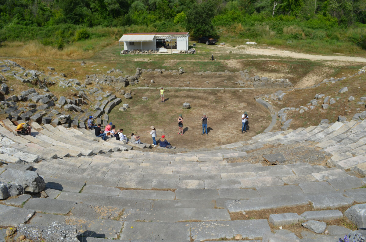 Αρχαίο θέατρο στα Γίτανα Θεσπρωτίας (φωτ.: ΑΠΕ-ΜΠΕ).