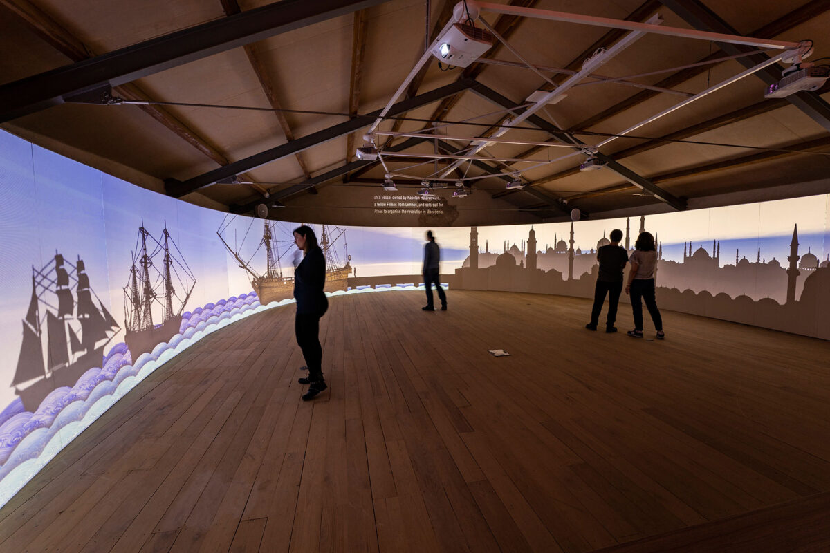 Άποψη της έκθεσης (φωτ.: Εφορεία Αρχαιοτήτων Χαλκιδικής και Αγίου Όρους).