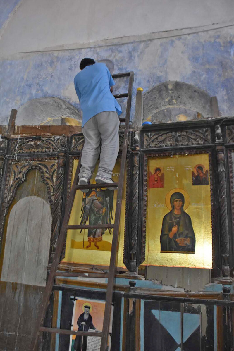 Εξειδικευμένες έρευνες στον ναό του Αγίου Νικολάου, που θα αξιοποιηθούν στο πλαίσιο εκπόνησης της μελέτης συντήρησης (φωτ.: ΕΚΒΜΜ).