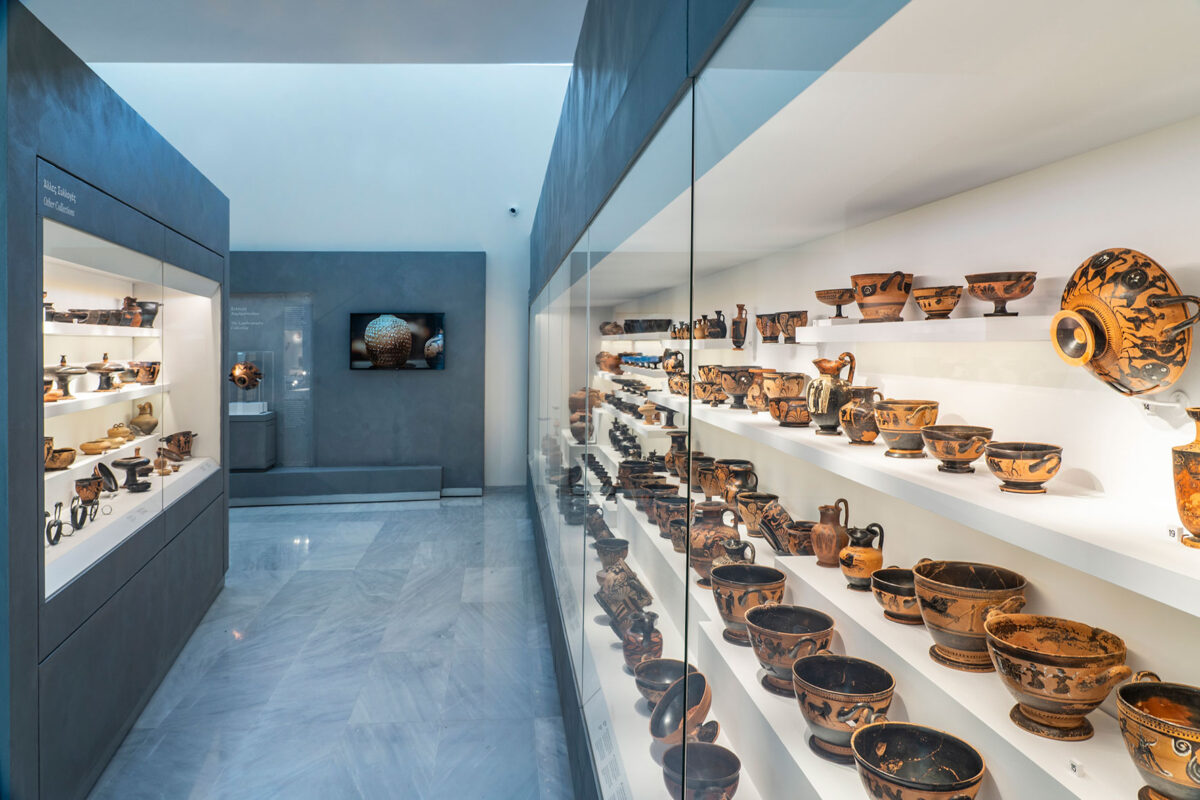 Αρχαιολογικό Μουσείο Πολυγύρου: θεματική ενότητα «Συλλογές και Δωρεές» (φωτ.: Εφορεία Αρχαιοτήτων Χαλκιδικής και Αγίου Όρους).