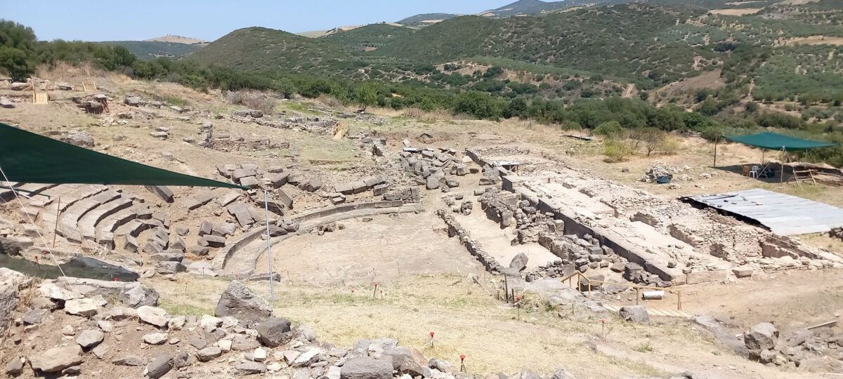 Το αρχαίο θέατρο Φθιωτίδων Θηβών (φωτ.: ΥΠΠΟΑ).