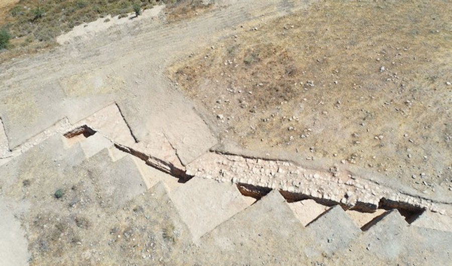 Εικ. 8. ΒΔ πορεία του τείχους. Ανασκαφή 2022. Πηγή εικόνας: Τμήμα Αρχαιοτήτων Κύπρου.