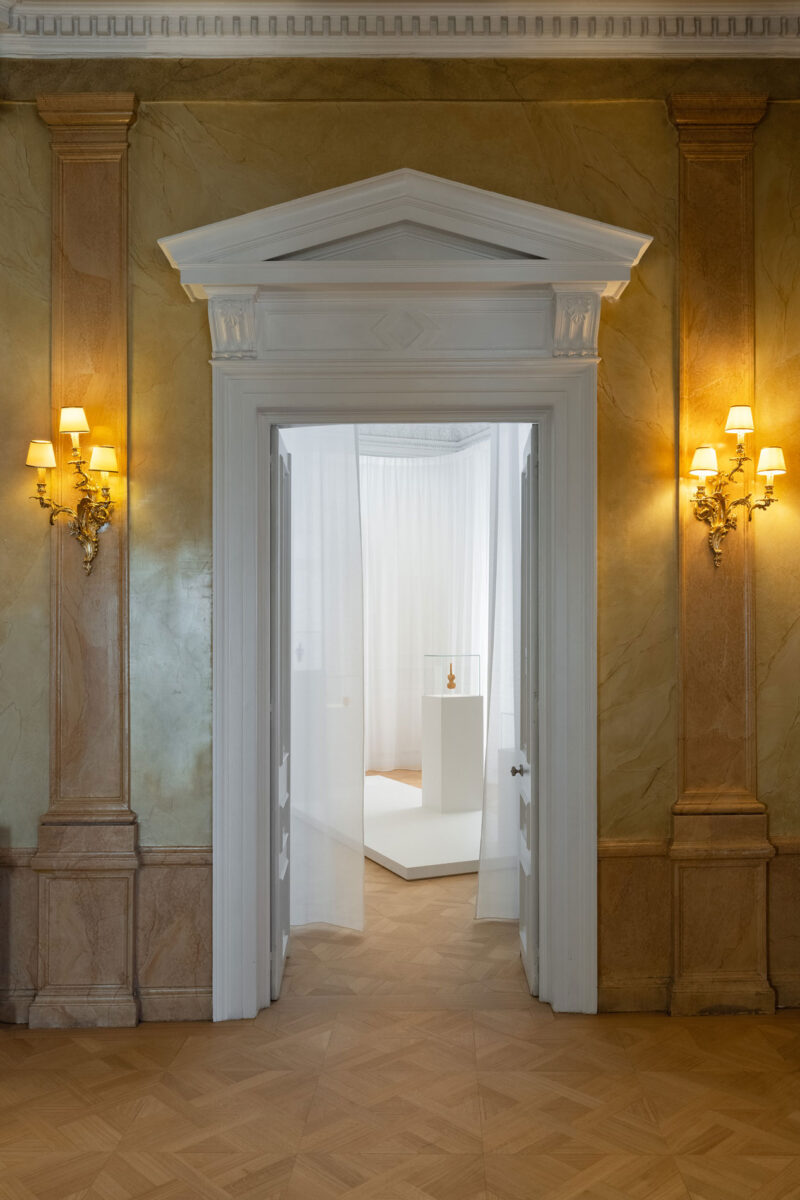 Άποψη της έκθεσης. Φωτ.: Πάρις Ταβιτιάν © Μουσείο Κυκλαδικής Τέχνης.