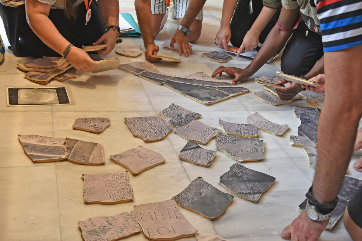 Στιγμιότυπο από την εκπαίδευση των περιηγητών. Φωτ.: © Υπουργείο Πολιτισμού και Αθλητισμού.