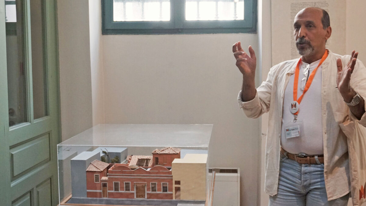 Πρόσφυγες συστήνουν στο κοινό μουσεία της Αθήνας