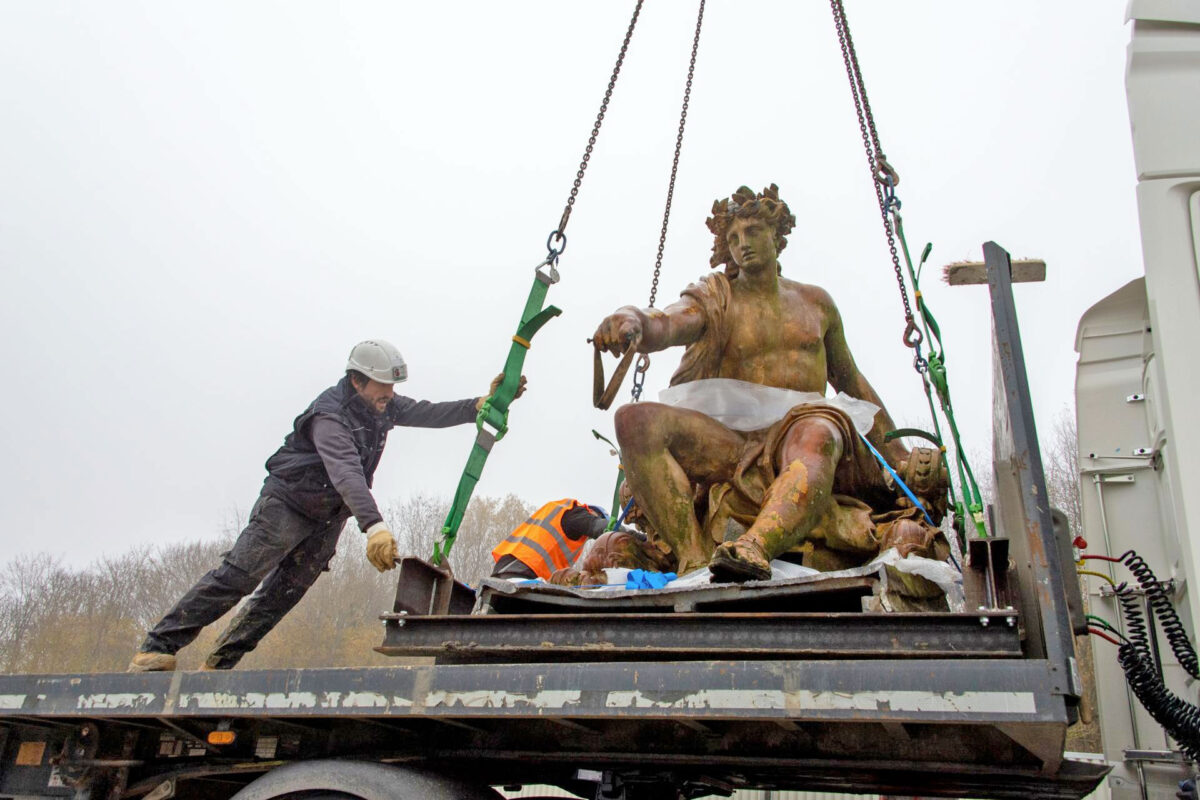 Το Άρμα του Απόλλωνα απομακρύνθηκε από τις Βερσαλλίες