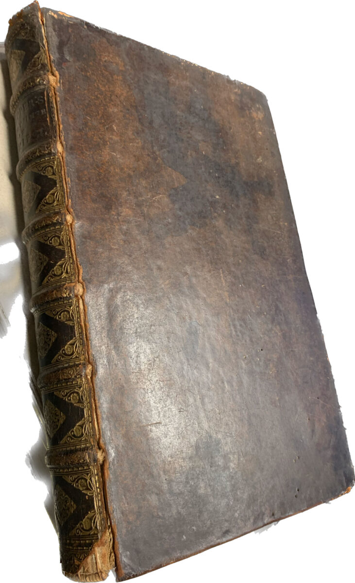 H Βιβλιοθήκη του Ρεθύμνου απέκτησε την πρώτη έκδοση ενός βιβλίου του 1688, του ερευνητή Ολλανδού ιατρού O. Dapper (πηγή εικόνας: ΑΠΕ-ΜΠΕ).