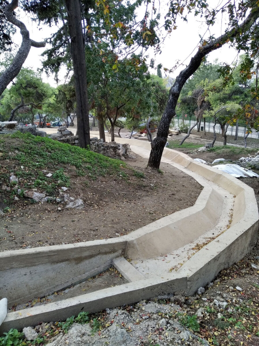 Τάφρος στη Βόρεια Κλιτύ (φωτ.: ΥΠΠΟΑ).