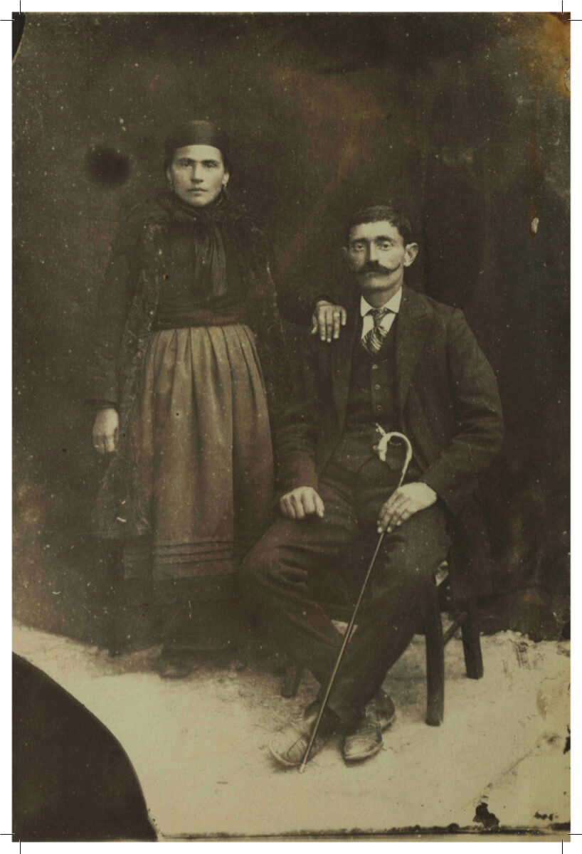 Φωτογραφία από την έκθεση «Γιάννης και Μίλτος Μανάκια. Τα πρόσωπα πίσω από τον φακό» (φωτ.: ΑΠΕ-ΜΠΕ / Κέντρο Έρευνας Μακεδονικής Ιστορίας και Τεκμηρίωσης του ΙΜΜΑ, Στ. Μαυρογένη).