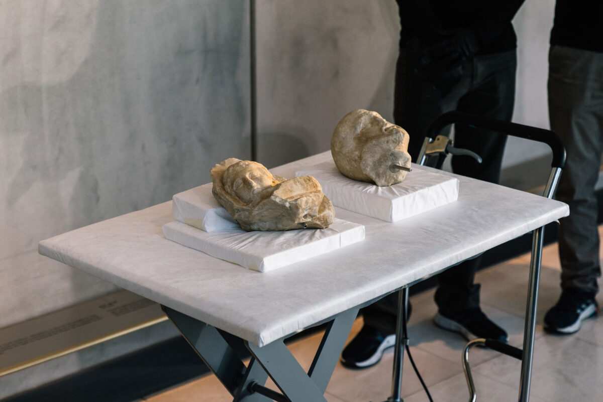 Οριστική επανένωση των παρθενώνειων θραυσμάτων από τα Μουσεία του Βατικανού στο Μουσείο Ακρόπολης (φωτ.: Πάρις Ταβιτιάν / Μουσείο Ακρόπολης).