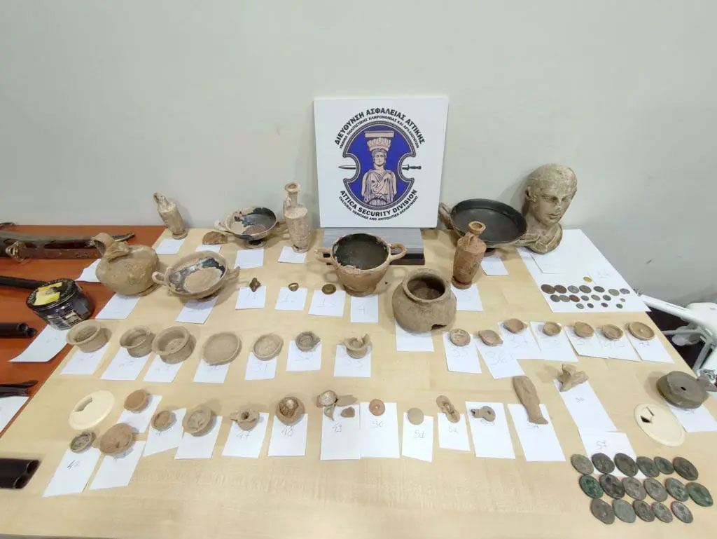 Κορινθία: Συλλήψεις για παράβαση του νόμου περί προστασίας των αρχαιοτήτων