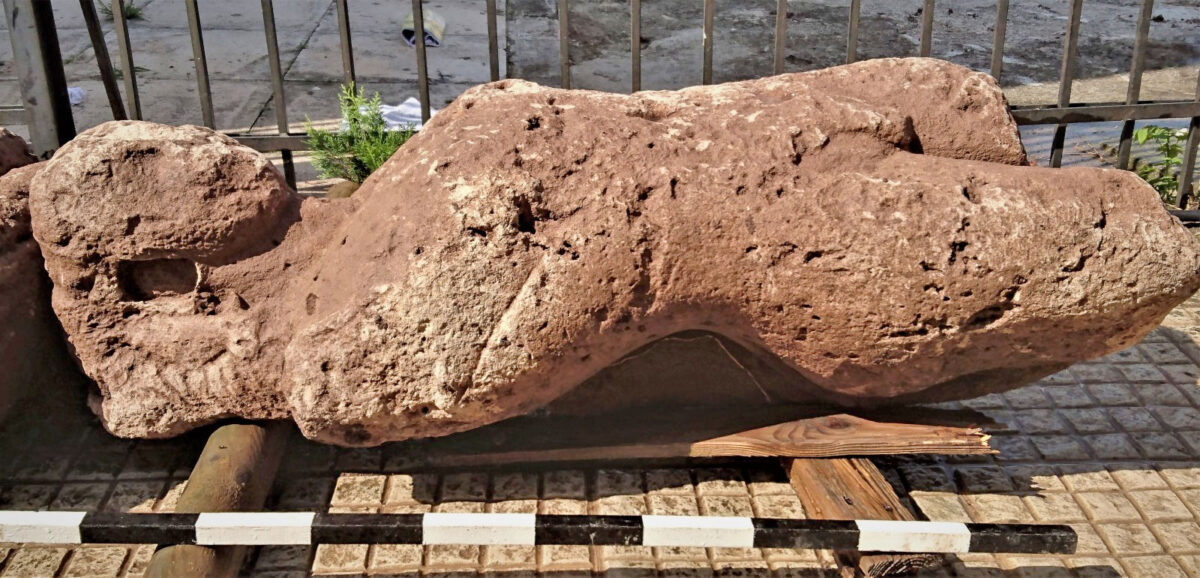 Πώρινο άγαλμα από το Ανατολικό Νεκροταφείο του Αρχαίου Οπούντα (Αταλάντη). Πηγή εικόνας: Αρχαιολογικό Μουσείο Θεσσαλονίκης.