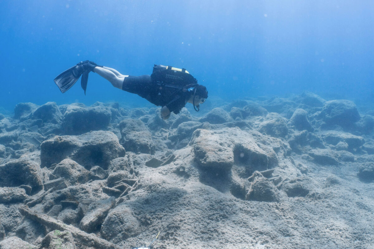 Το «ναυάγιο» με τα κεραμίδια (φωτ: Steven Lopez).