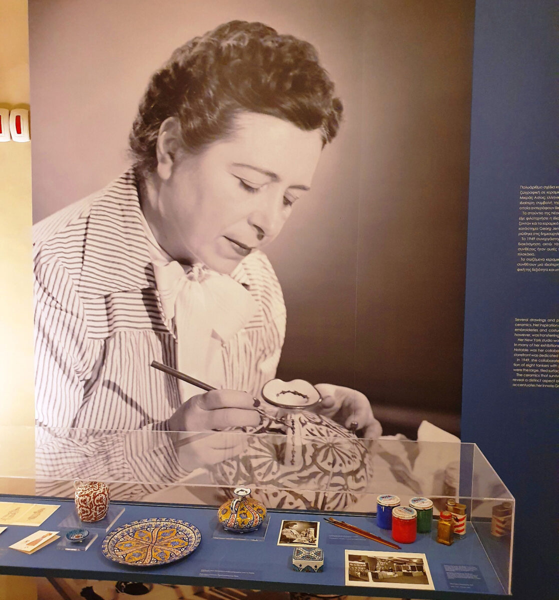 Από την έκθεση «NELLY'S» στο Μαρμάρινο Σπίτι της Δράμας. Πηγή εικόνας: ΑΠΕ-ΜΠΕ.