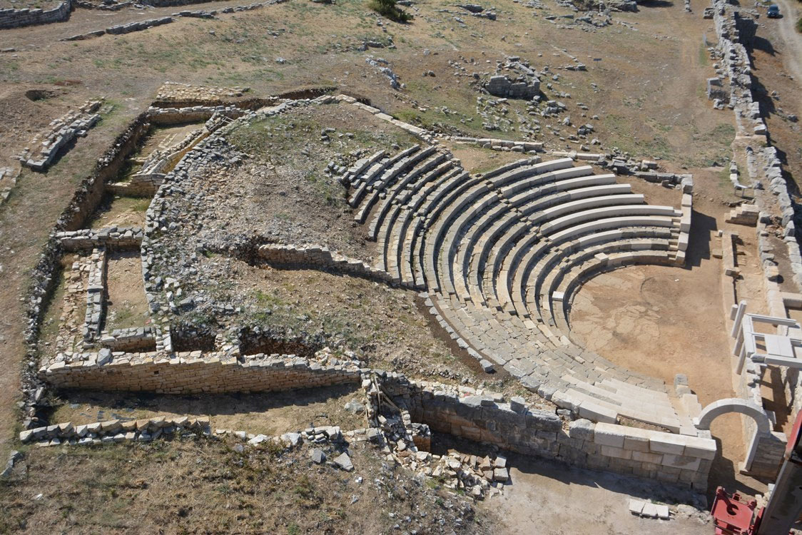Το θέατρο της Πλευρώνας μετά την ολοκλήρωση των εργασιών. Πηγή εικόνας: ΥΠΠΟ.