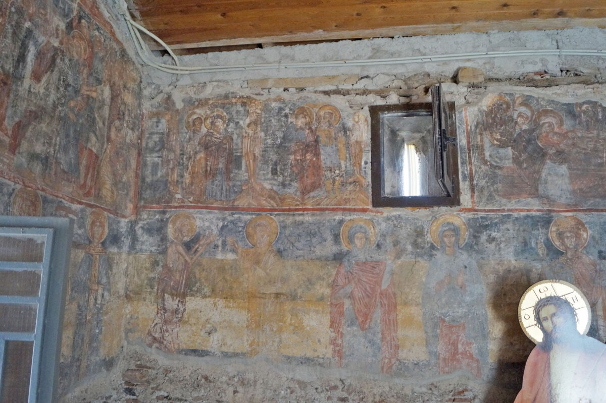 Τοιχογραφίες στον ναό του Αγ. Γεωργίου στον Βατώντα. Πηγή εικόνας: Εφορεία Αρχαιοτήτων Ευβοίας.