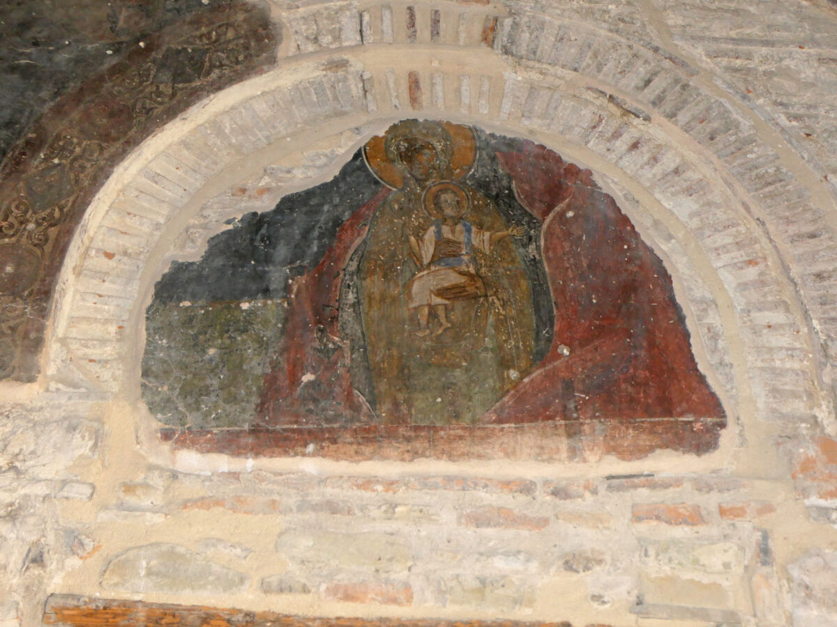 Τοιχογραφία στη μονή Παναγίας Βλαχέρνας πριν από τις εργασίες συντήρησης. Πηγή εικόνας: ΕΦΑ Άρτας.