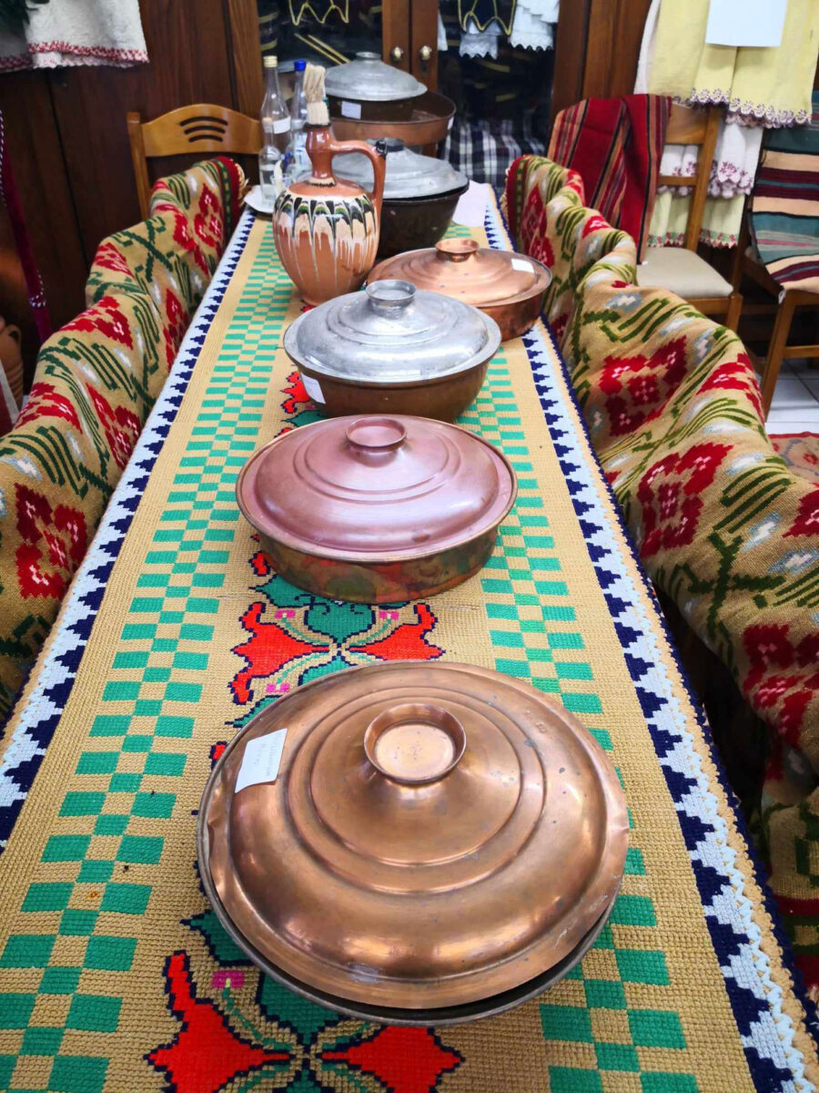 Άποψη του χώρου που φιλοξενεί αντικείμενα ενδεικτικά του πολιτισμού της περιοχής Αργιθέας των θεσσαλικών Αγράφων (φωτ.: ΑΠΕ-ΜΠΕ / Αποστόλης Ζώης).