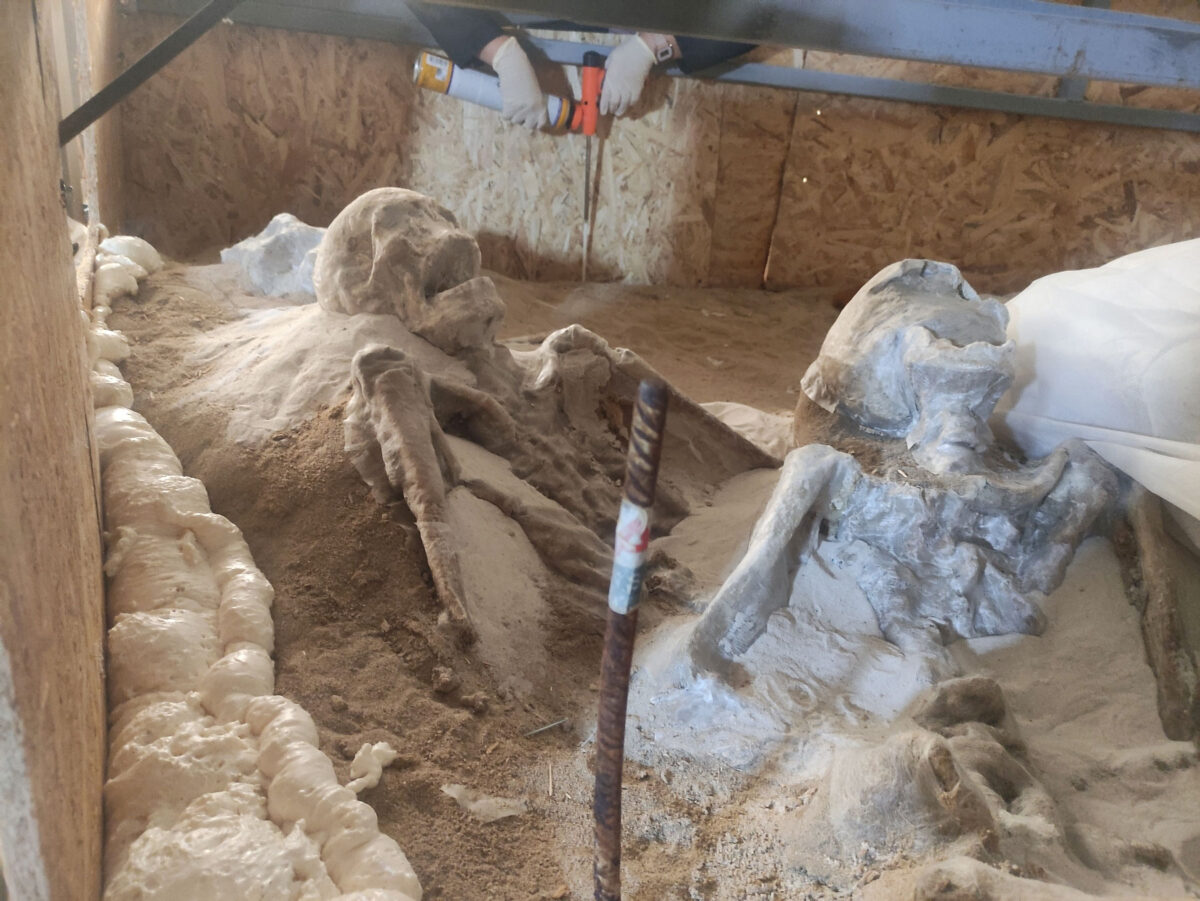 Δεσμώτες του Φαλήρου: συγκράτηση πρανών με χρήση αφρού πολυουρεθάνης. Πηγή εικόνας: ΥΠΠΟ.