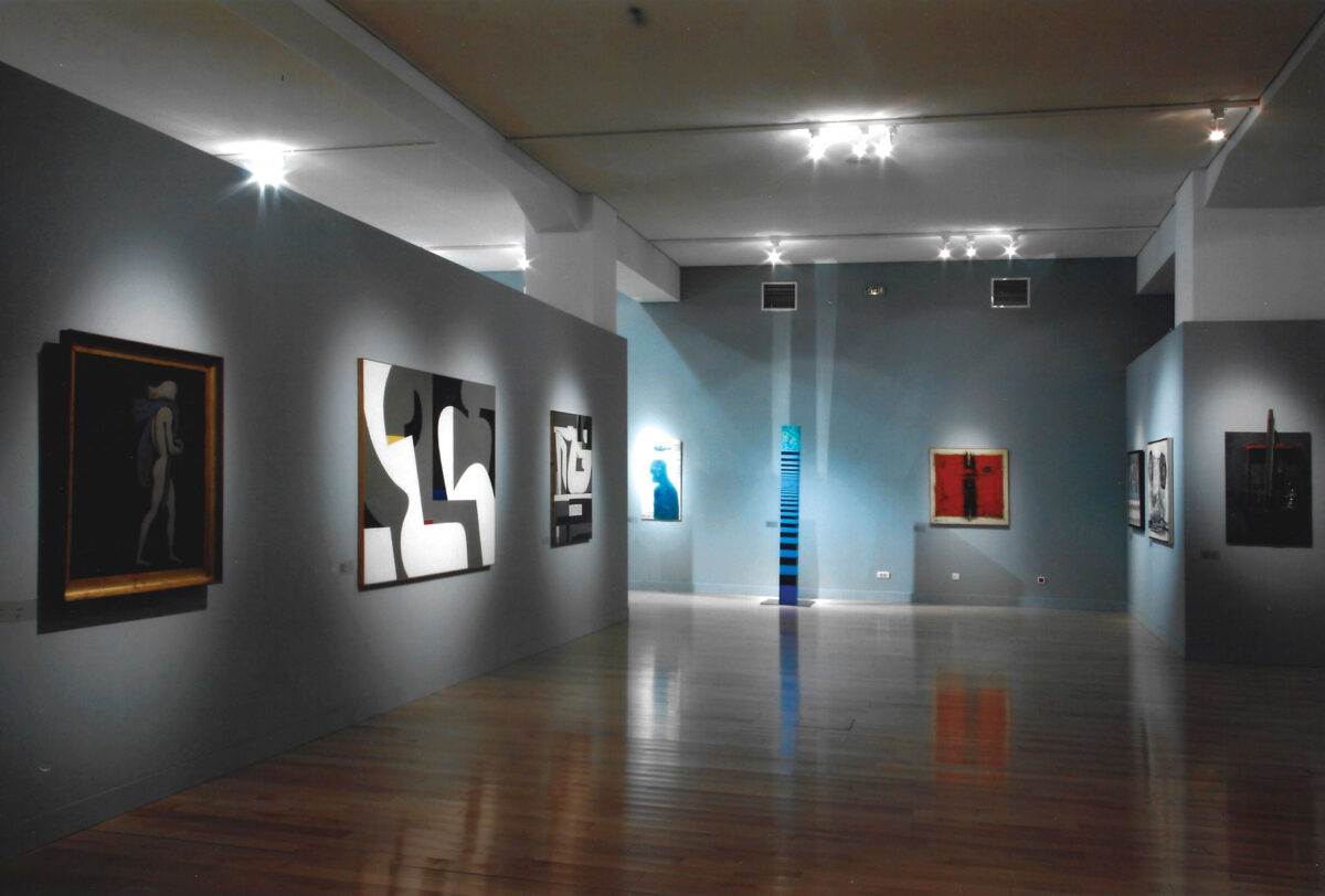 Άποψη της έκθεσης «Η Συλλογή της Αlpha Bank» στο Μουσείο Μπενάκη Πειραιώς, 2005. Αρχείο Συλλογής Έργων Τέχνης Alpha Bank.