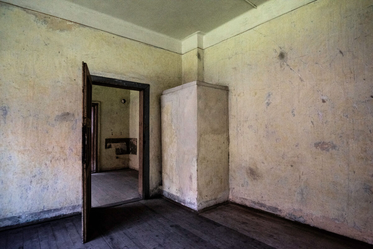 Από την έκθεση της Ρενέ Ρεβάχ «Tehom» που παρουσιάζεται στο Μουσείο Μπενάκη / Πειραιώς 138. Πηγή εικόνας: Μουσείο Μπενάκη.