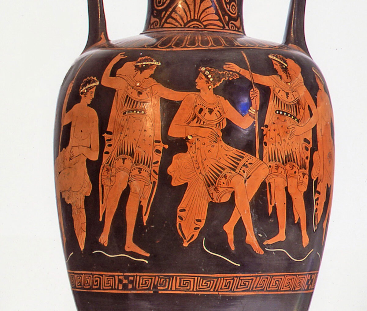 Εικ. 4. Αττικός ερυθρόμορφος αμφορέας με απεικόνιση της Αταλάντης. 400-380 π.Χ. Εθνικό Αρχαιολογικό Μουσείο. Πηγή εικόνας: ΑΠΕ-ΜΠΕ.