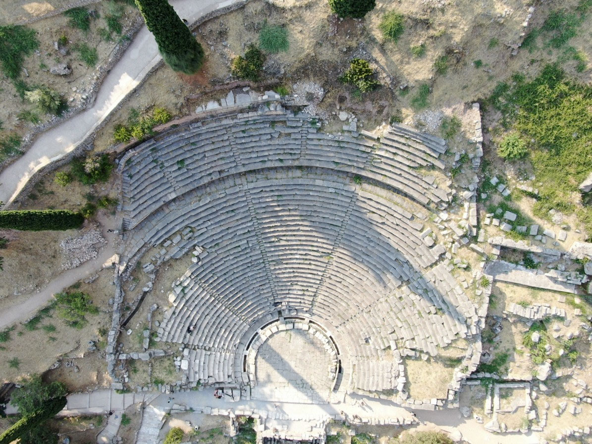 Αρχαίο Θέατρο Δελφών: σε εξέλιξη το έργο αποκατάστασης