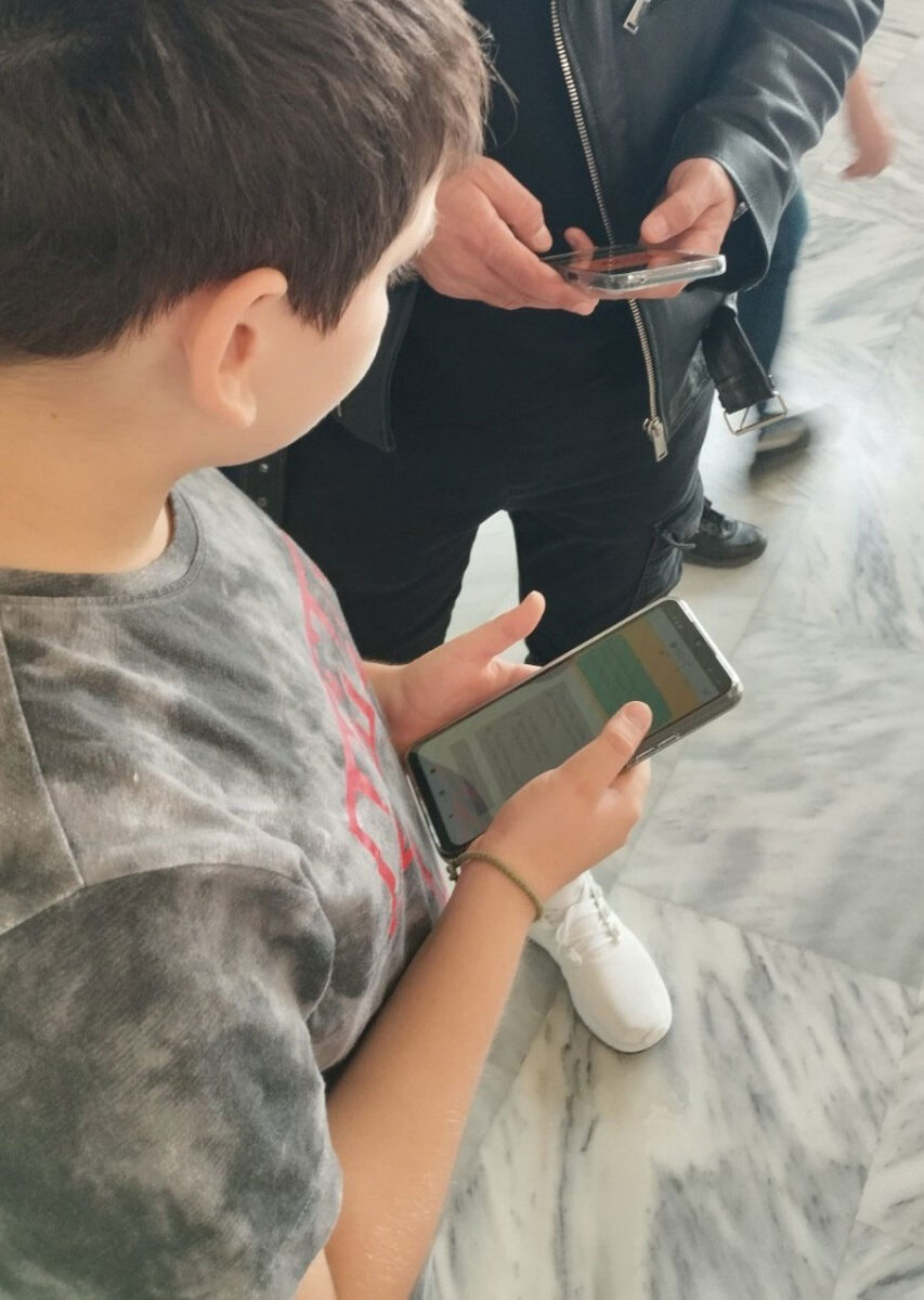 Το ψηφιακό παιχνίδι «Τα μυστικά του Οφέλτη» δημιουργήθηκε από τη Diadrasis και την Εφορεία Αρχαιοτήτων Κορινθίας.