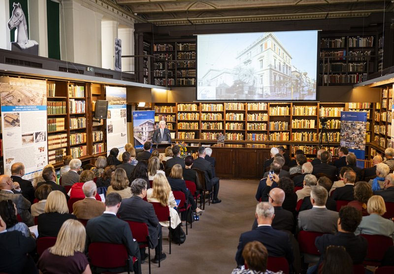 Ο Φρανκ Βάλτερ Σταϊνμάιερ στο Γερμανικό Αρχαιολογικό Ινστιτούτο στην Αθήνα