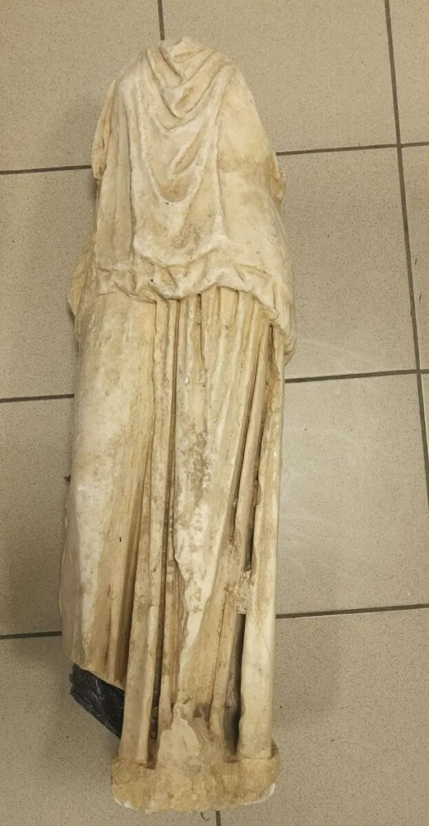 Το άγαλμα που βρέθηκε στη Θεσσαλονίκης. Πηγή: Ελληνική Αστυνομία.