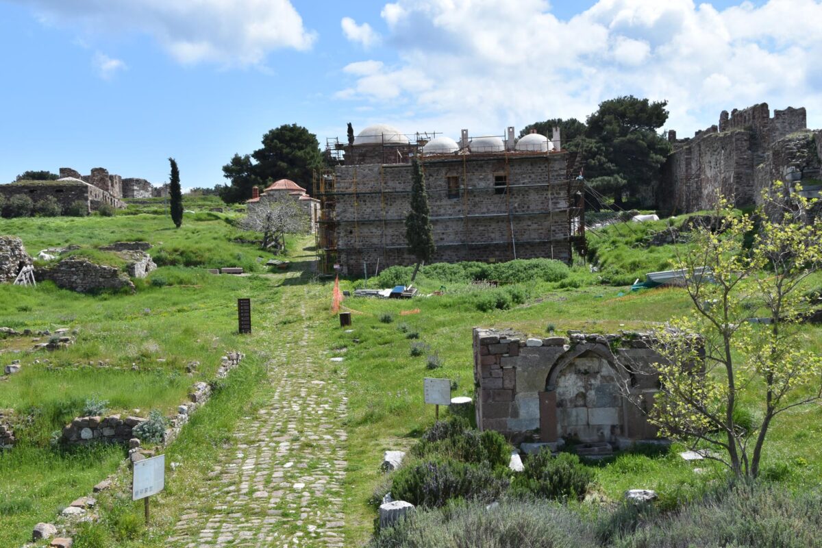 Άποψη του Μεντρεσέ. Πηγή εικόνας: ΑΠΕ-ΜΠΕ.