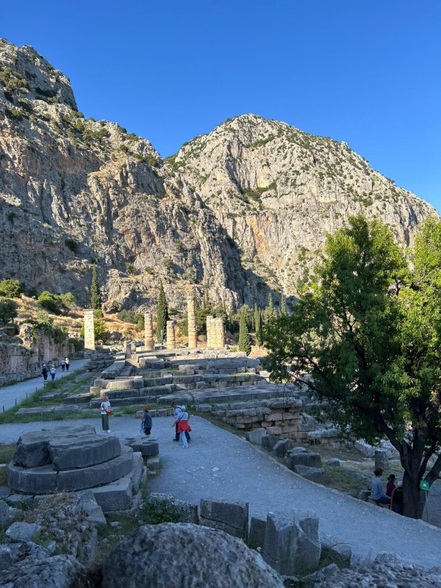 Λίνα Μενδώνη: επίσκεψη εργασίας στους Δελφούς