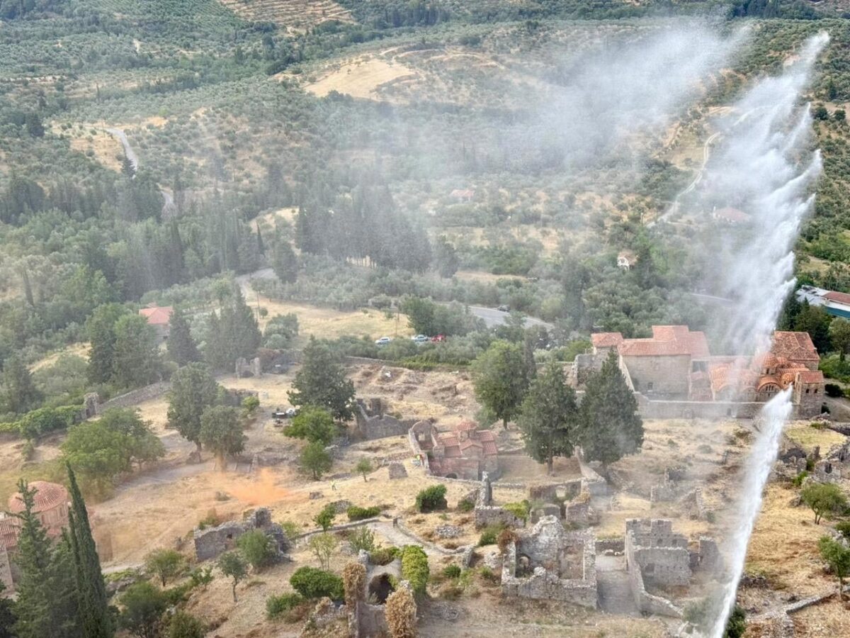 Άσκηση ετοιμότητας για την αντιμετώπιση δασικής πυρκαγιάς στον Μυστρά