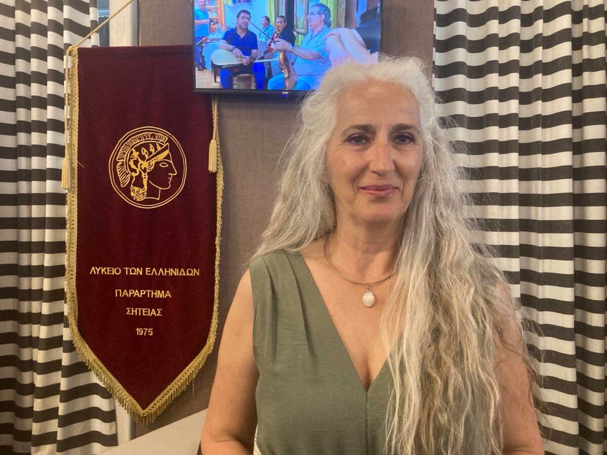 H απερχόμενη πρόεδρος του Λυκείου των Ελληνίδων Σητείας Αντωνέλα Ψαρουδάκη. Πηγή εικόνας: ΑΠΕ-ΜΠΕ / «Λύκειο των Ελληνίδων Σητείας».