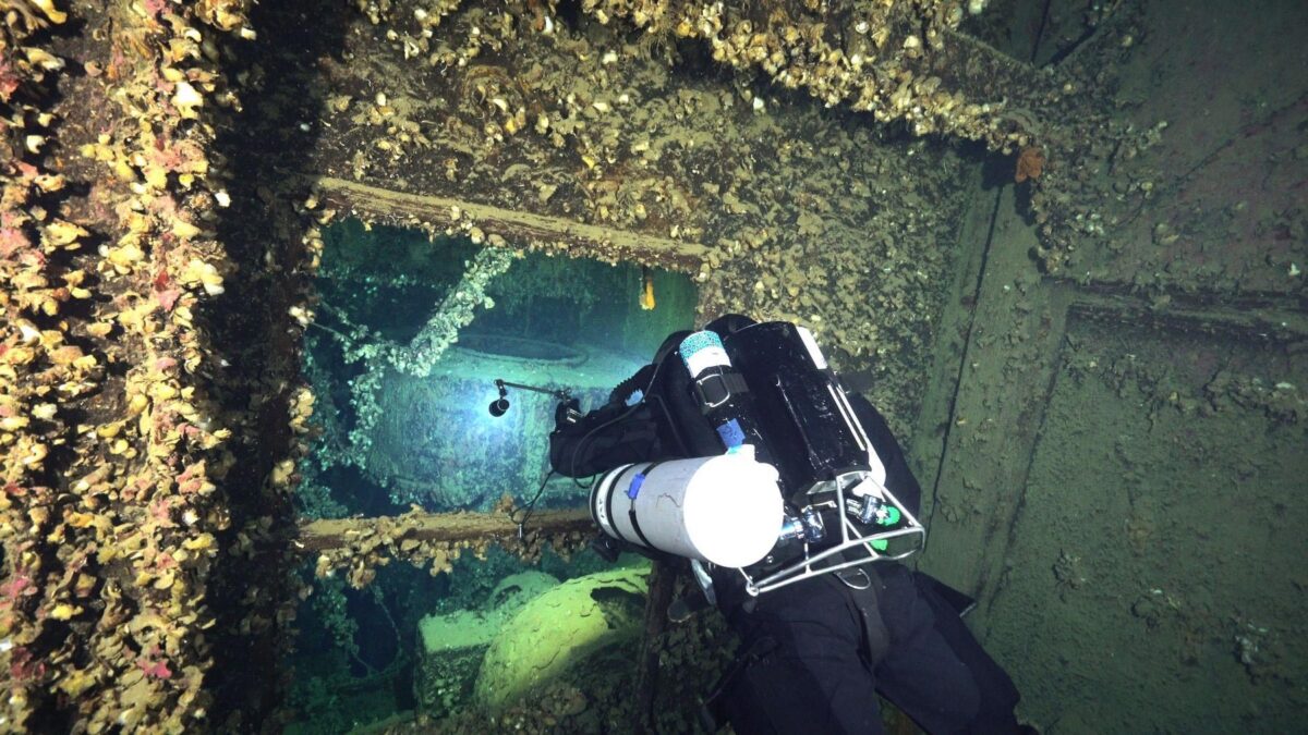 Στη διάρκεια των καταδύσεων στο ναυάγιο. Πηγή εικόνας: ΥΠΠΟ.