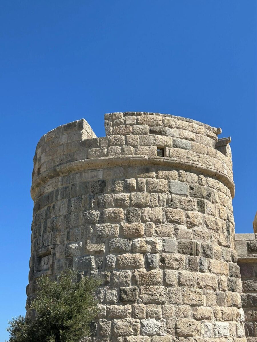 Πύργος στο Κάστρο της Νερατζιάς. Πηγή εικόνας: ΥΠΠΟ.