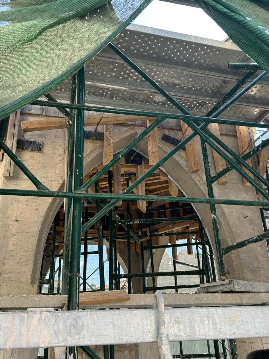 Αναστηλωτικές εργασίες στο τέμενος Defterdar. Πηγή εικόνας: ΥΠΠΟ.