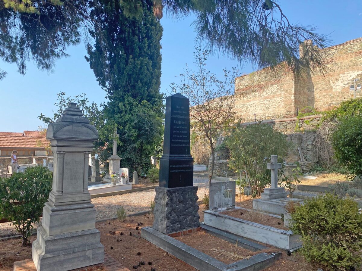 Περίπατοι στα ιστορικά κοιμητήρια της Θεσσαλονίκης. Πηγή εικόνας: ΑΠΕ-ΜΠΕ.