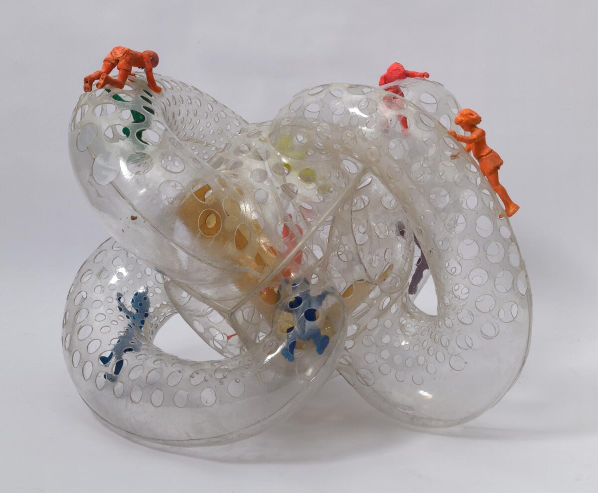 Vito Acconci, «Klein Bottle», 2000, ΗΠΑ. Πηγή εικόνας: Μουσείο Μπενάκη.