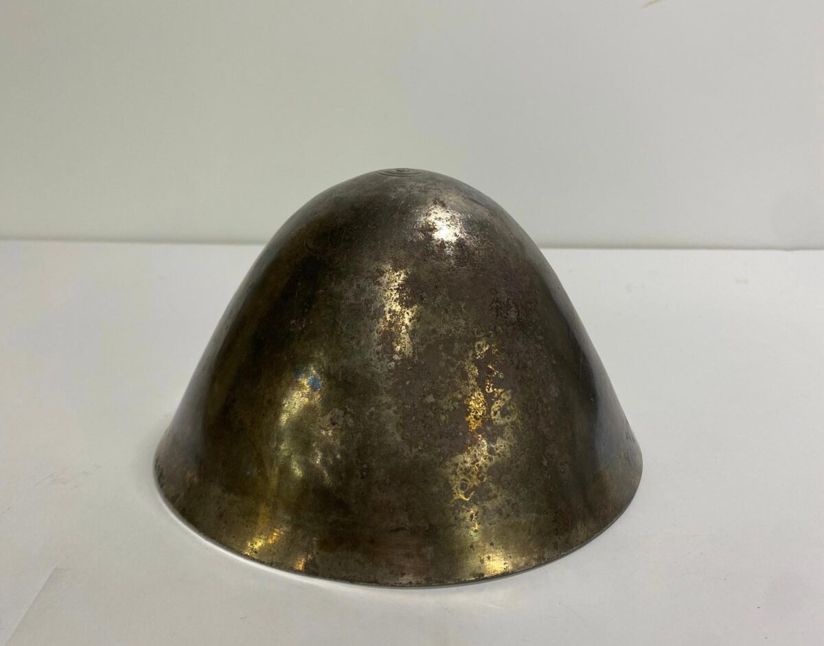 Αργυρός κωνικός κάλυκας. Γύρω στα 300 π.Χ. Πηγή εικόνας: ΥΠΠΟ.