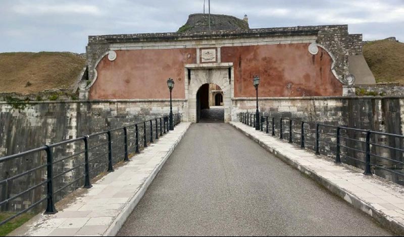 Αποκατάσταση της γέφυρας πρόσβασης στο Παλαιό Φρούριο Κέρκυρας