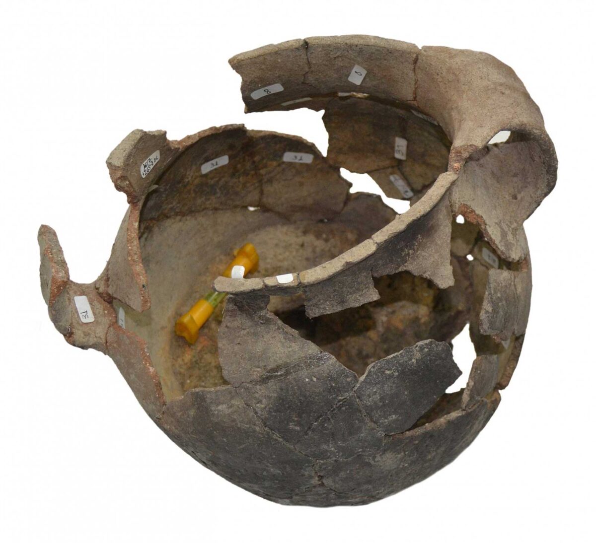 Μεταλλουργικά κατάλοιπα: από την ανασκαφή στο εργαστήριο