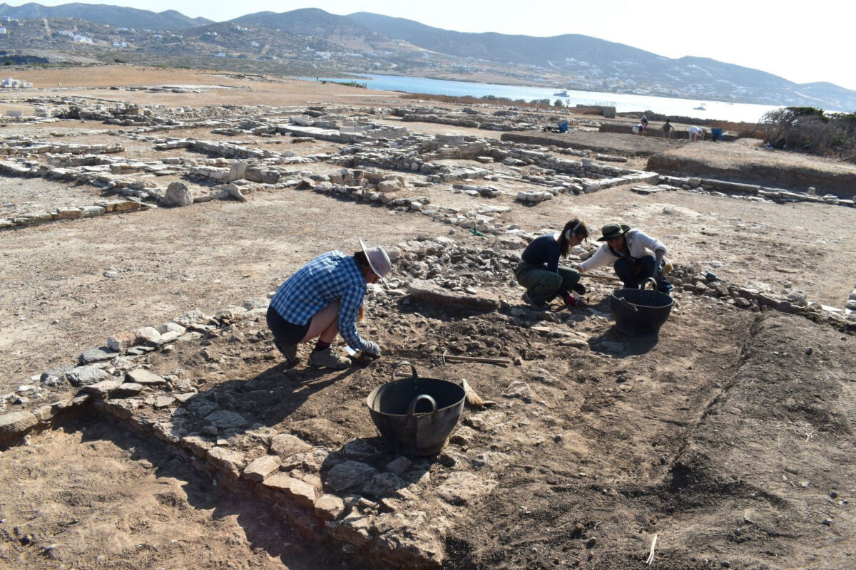 Εικ. 6:  Ανασκαφή στο Νότιο Συγκρότημα (άποψη από ΝΔ). Πηγή εικόνας: ΥΠΠΟ.