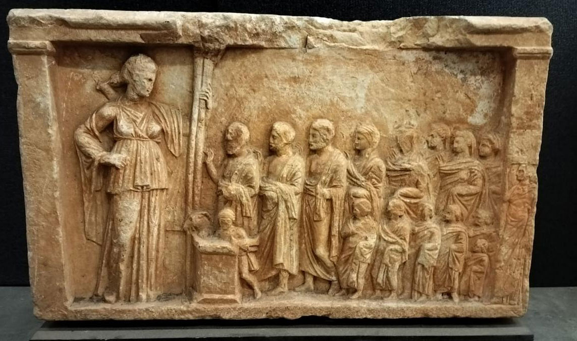 Επαναπατρίζονται αρχαιότητες της εταιρείας του Robin Symes