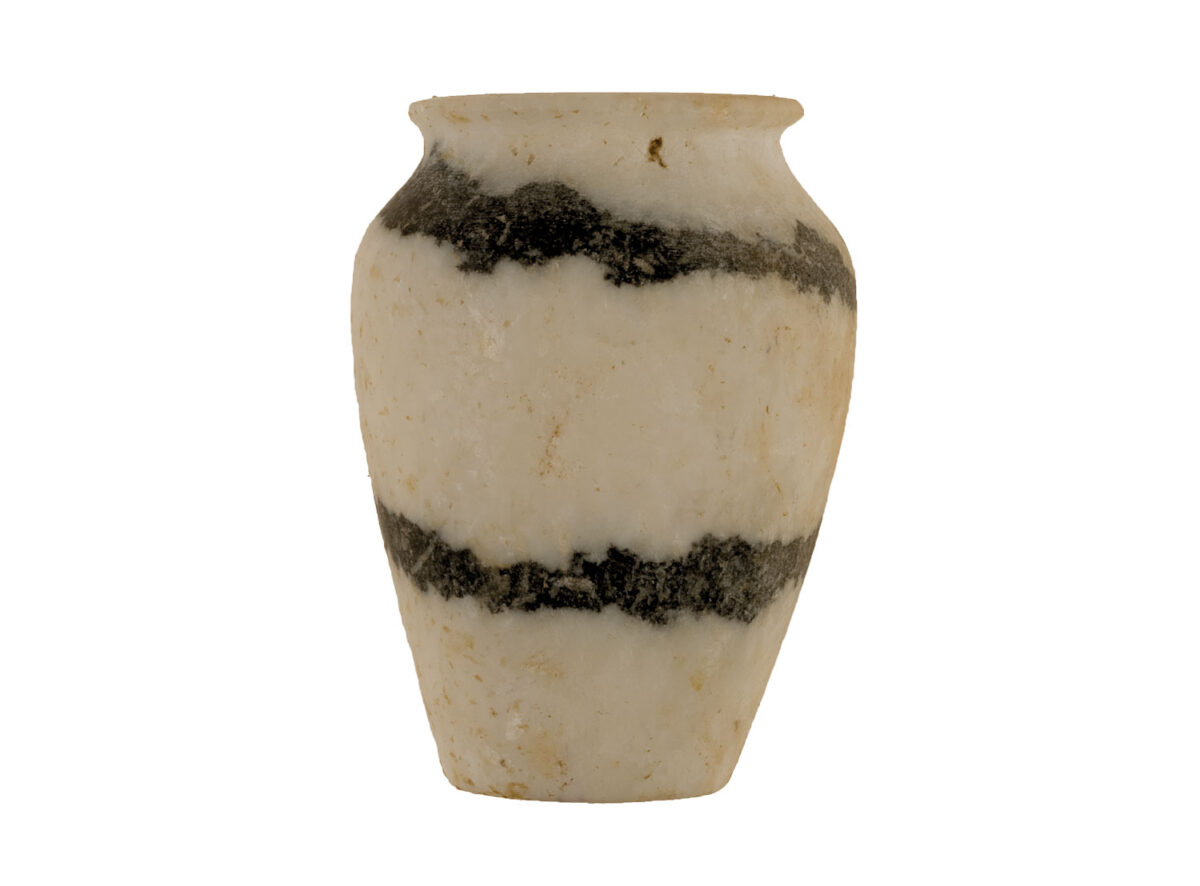 Αμφορέας από το Ταφικό Κτήριο 5. Μικρογραφικό λίθινο αγγείο.