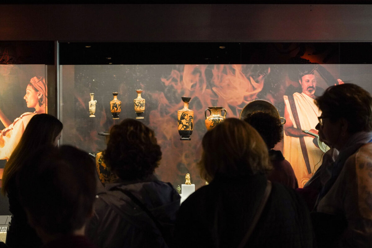 «Εργαστήρια Ευεξίας για άτομα 65+» στο Μουσείο Κυκλαδικής Τέχνης. Φωτ.: Γιώργος Λαμπρόπουλος. © Μουσείο Κυκλαδικής Τέχνης.